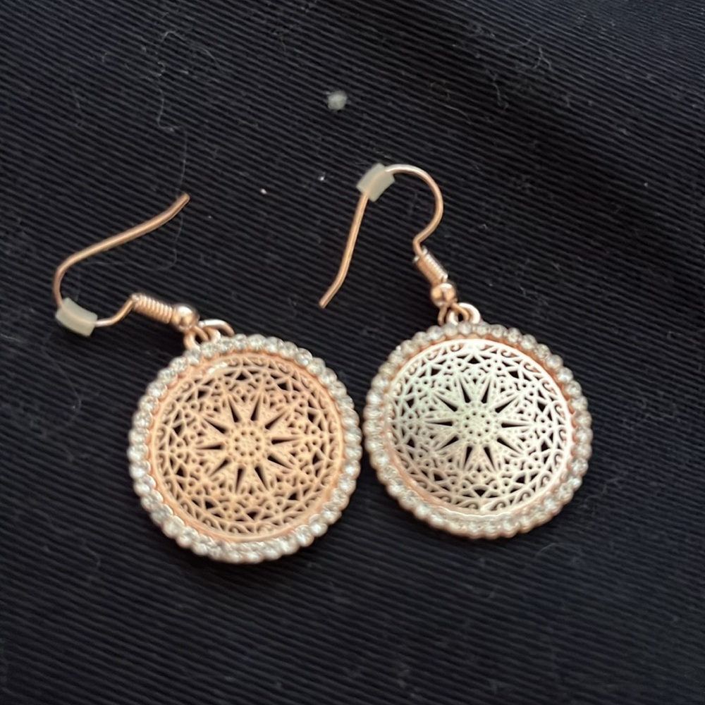 Women’s earrings